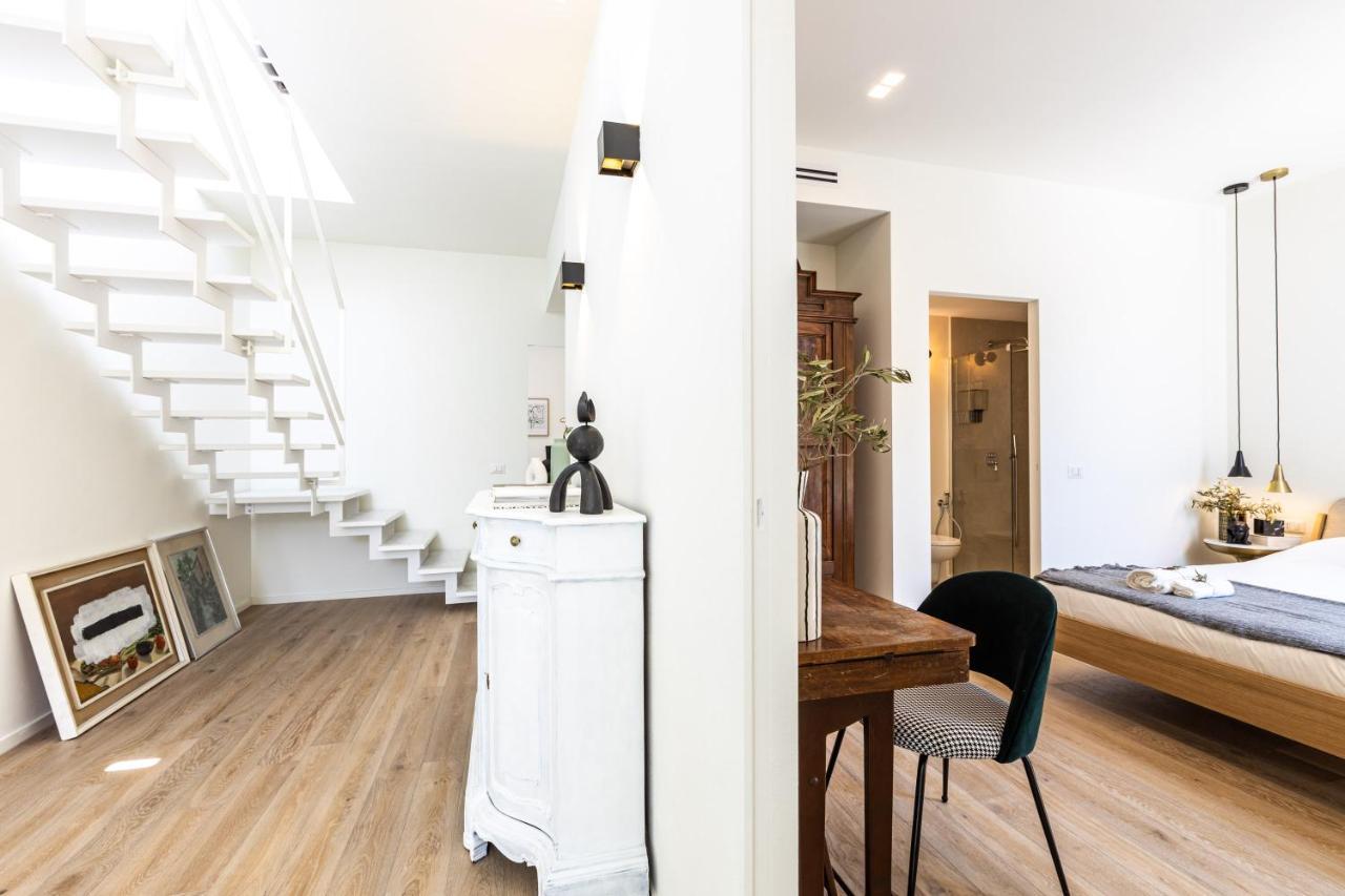 *Villa Olivo*With Private Terrace & Jacuzzi + 3Bedrooms Milano Eksteriør bilde